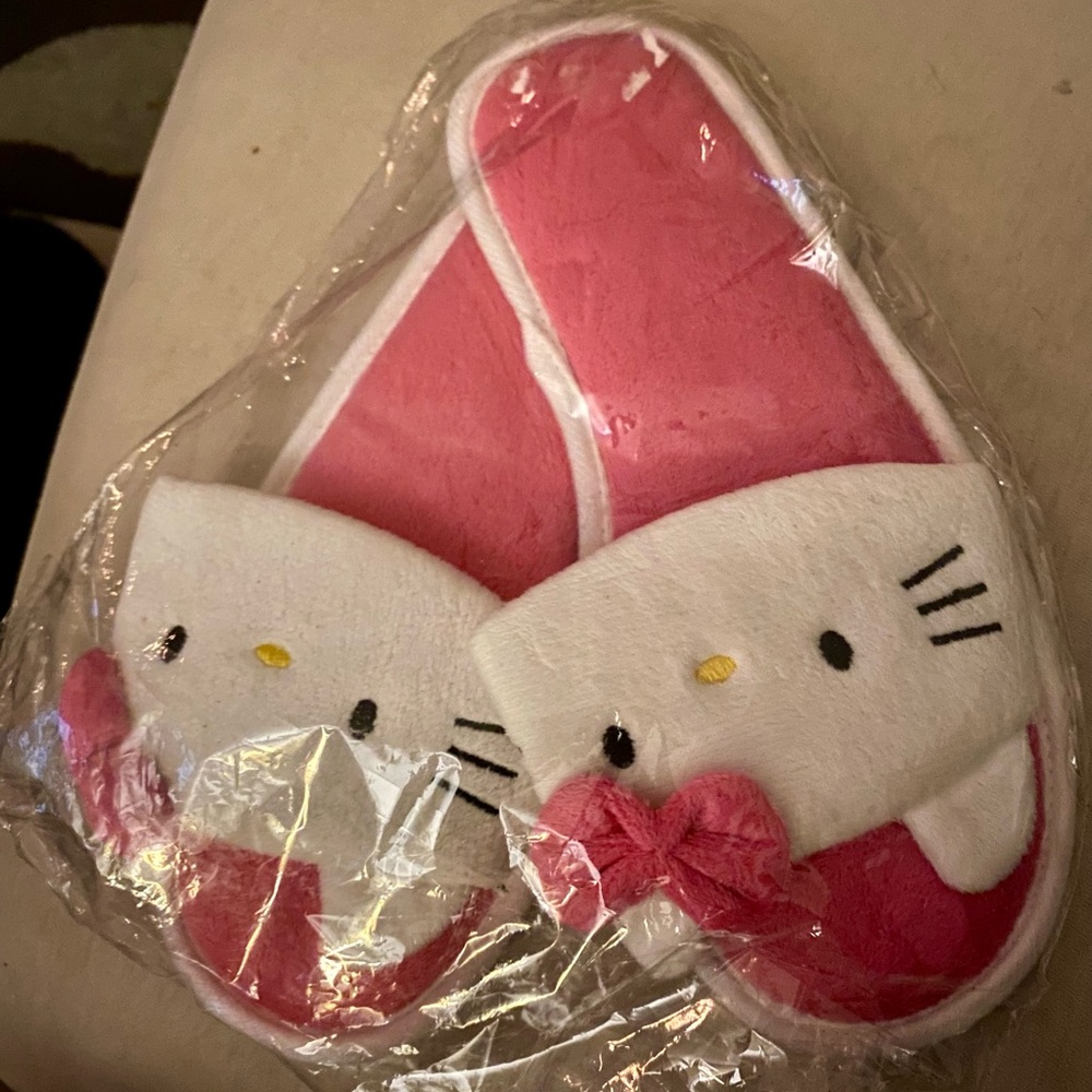 Hello Kitty slippers, size Medium - brand new